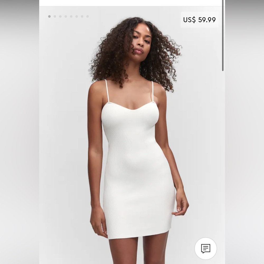 Heart-neckline knitted dress